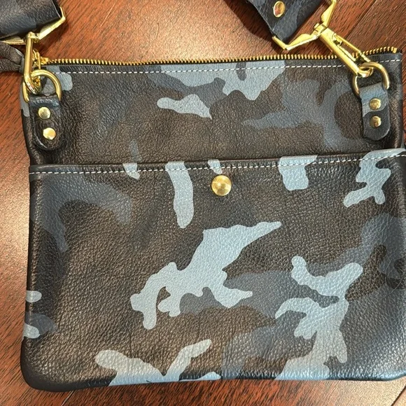 Zina Kao Taylor Crossbody Bag - Picture 2 of 4